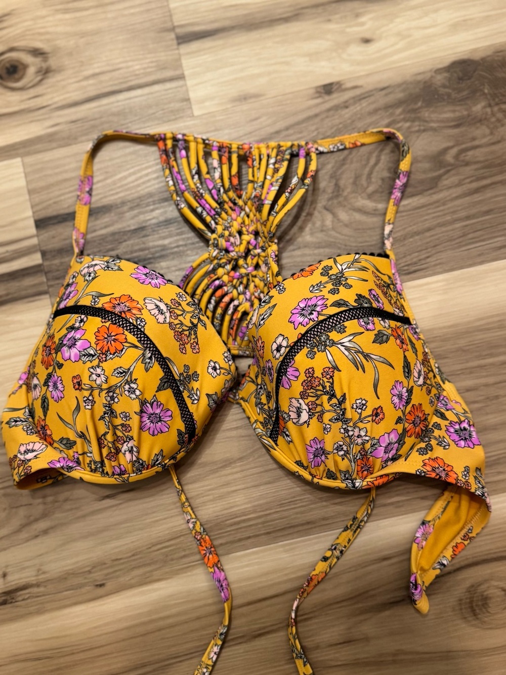 Women’s XL Time and Tru Golden Yellow & purple Floral Macramé Back Bikini Top